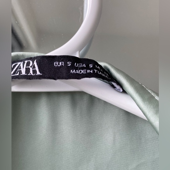 Zara flows satin effect shirt, light green, small - Picture 4 of 4
